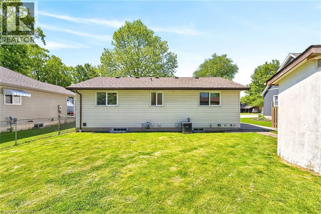 3-bedroom home for sale at 143 FAIRVIEW Avenue E, Dunnville ON · photo 34 of 41