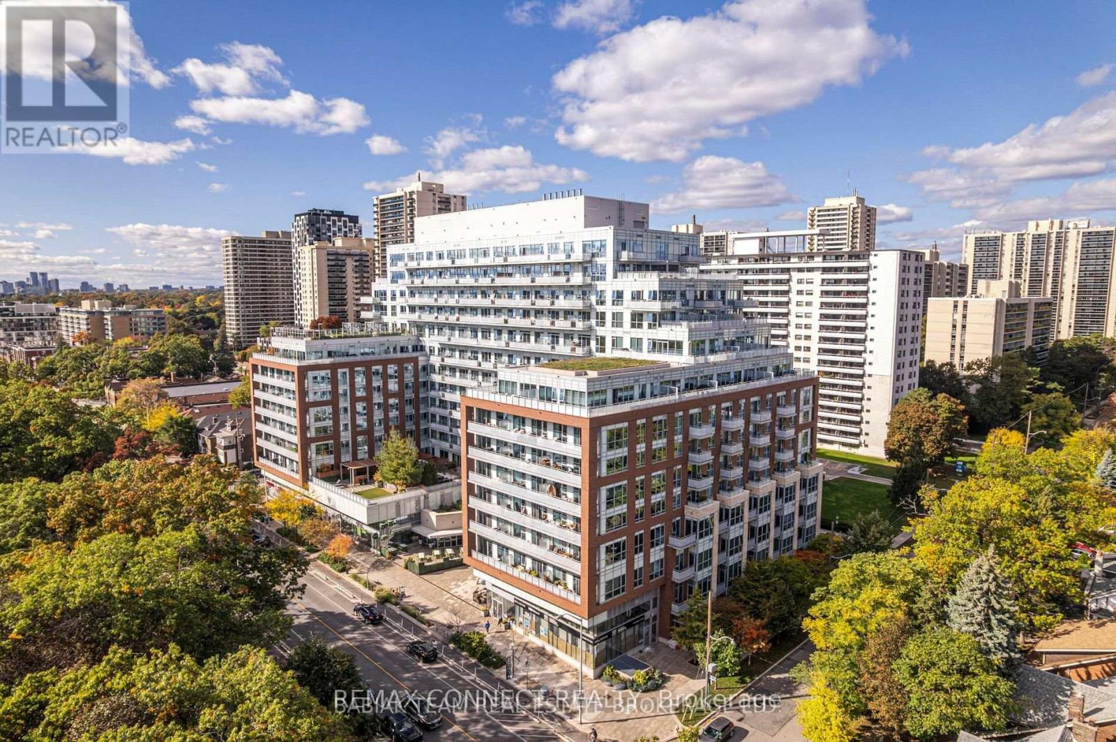 Listing photo of LPH4 - 1830 BLOOR STREET W
