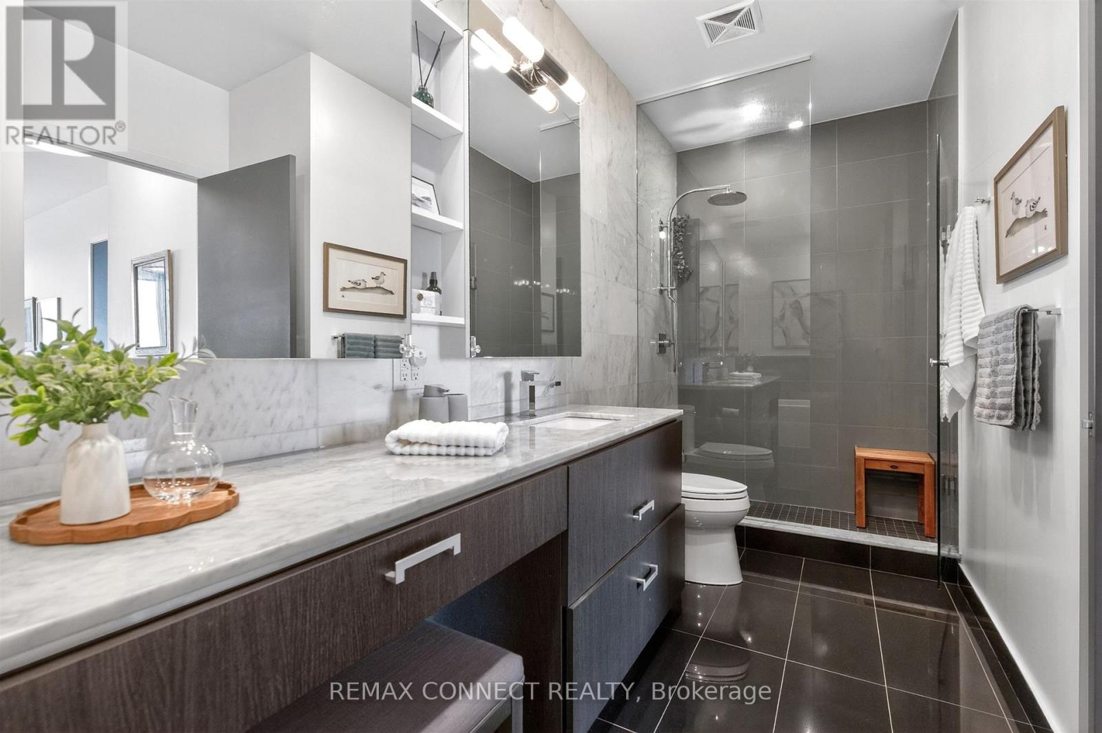 #LPH4 1830 BLOOR STREET W - 19