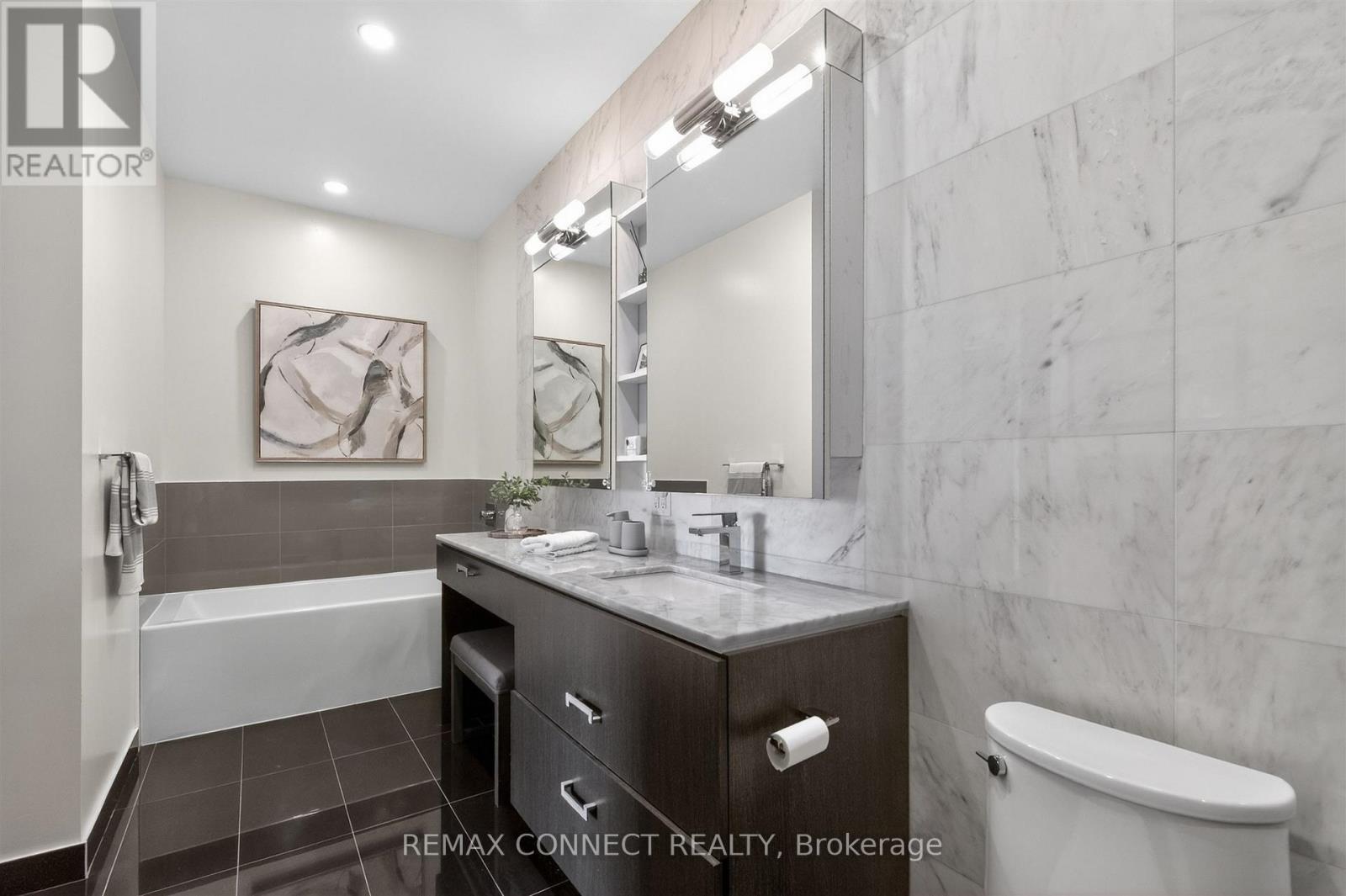 #LPH4 1830 BLOOR STREET W - 20