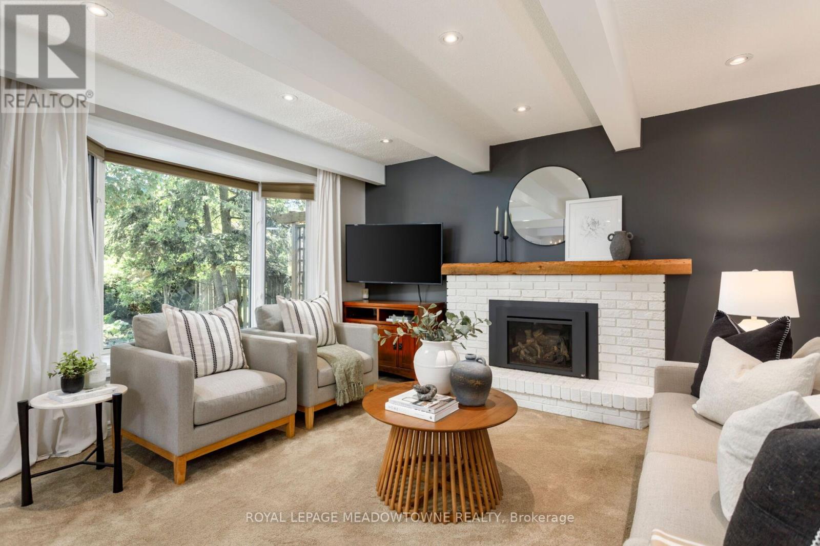2130 VARENCY DRIVE - 11