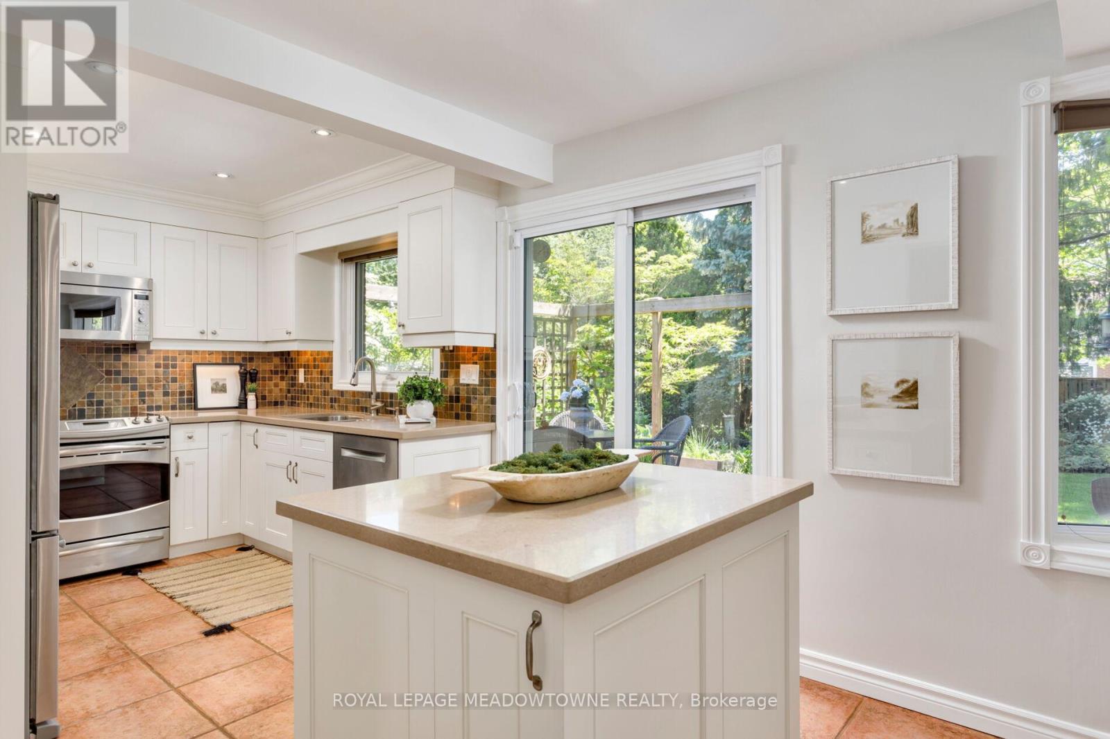 2130 VARENCY DRIVE - 8