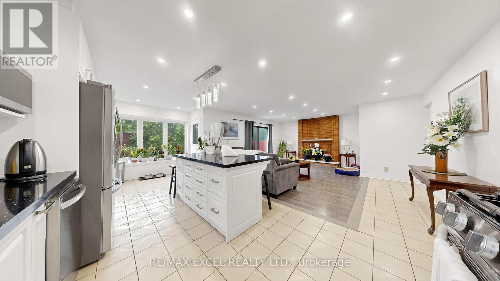 28 HALFWAY AVENUE - 21