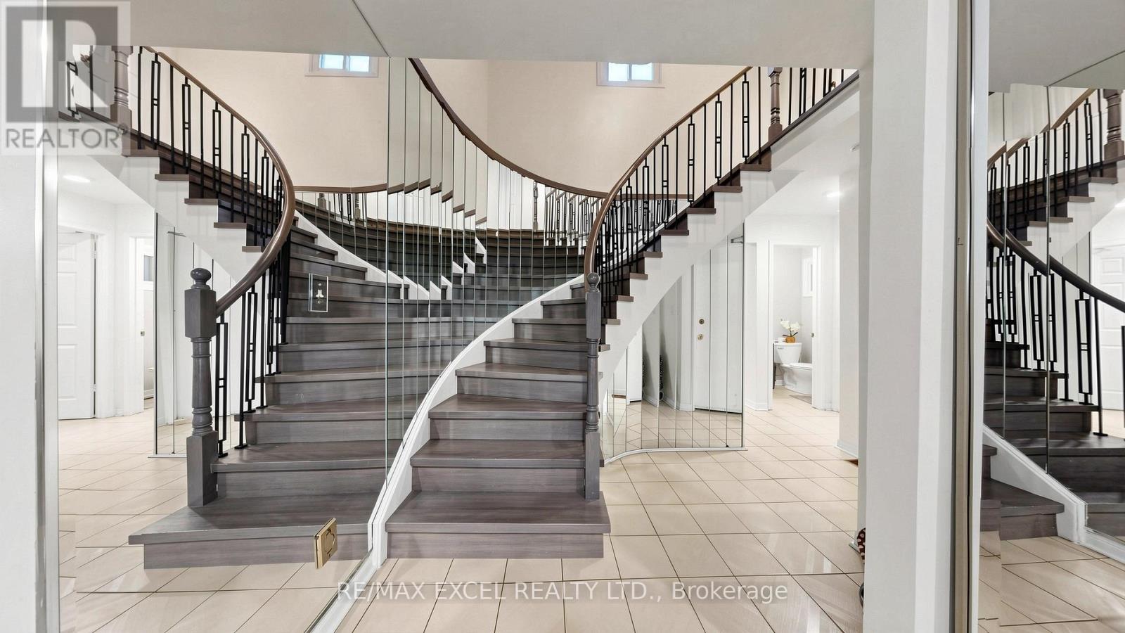 28 HALFWAY AVENUE - 25