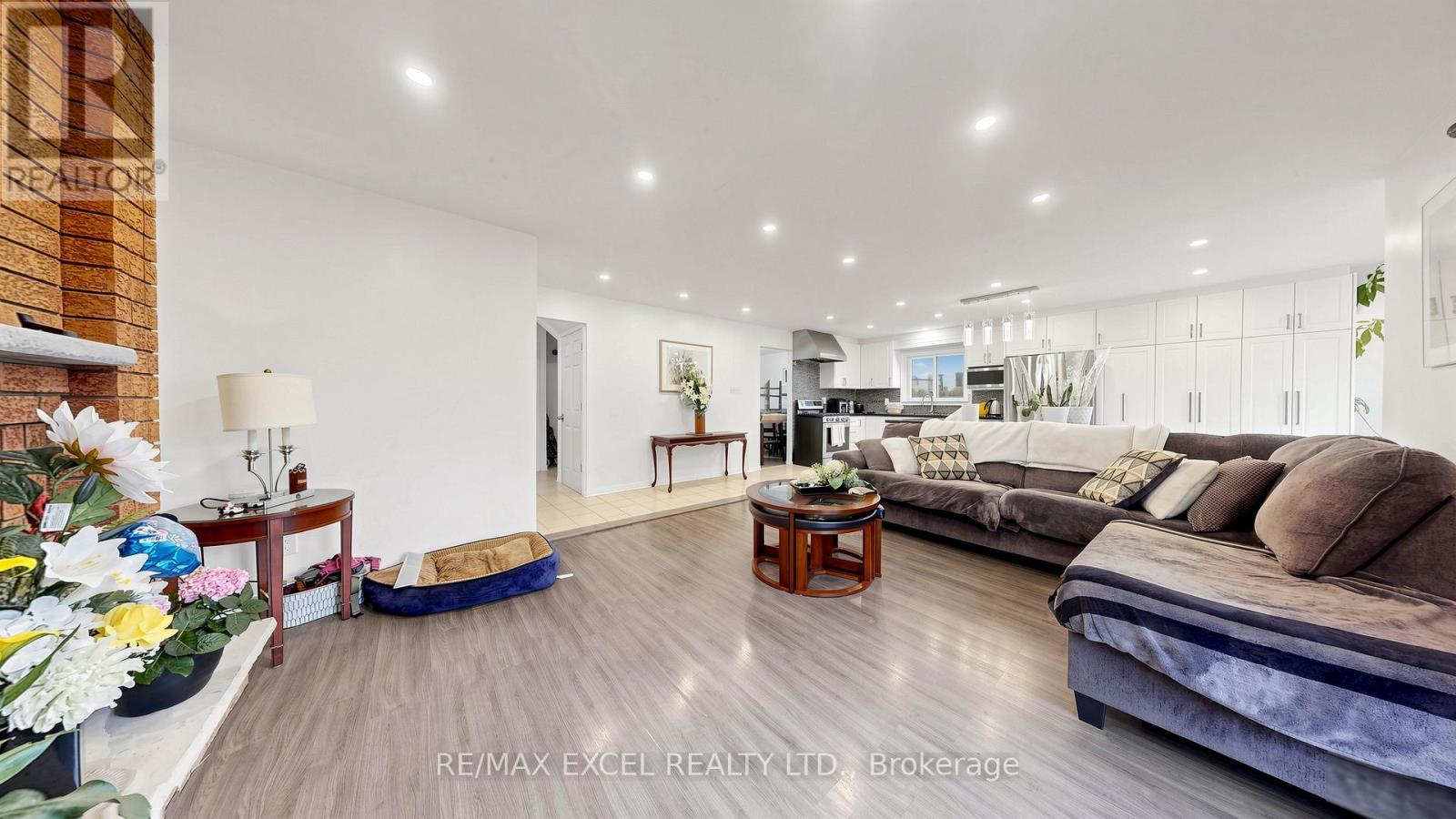 28 HALFWAY AVENUE - 14