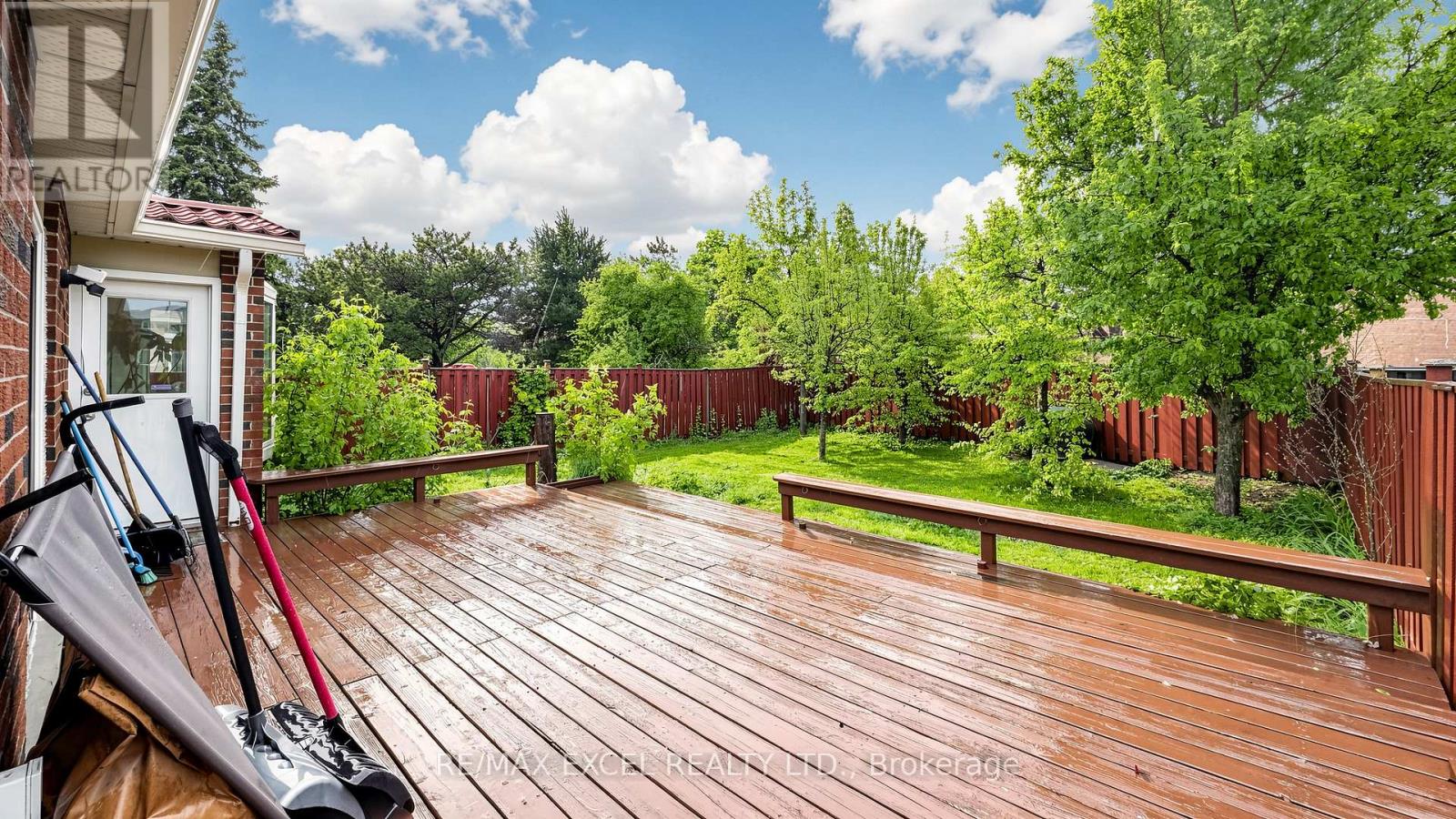 28 HALFWAY AVENUE - 44