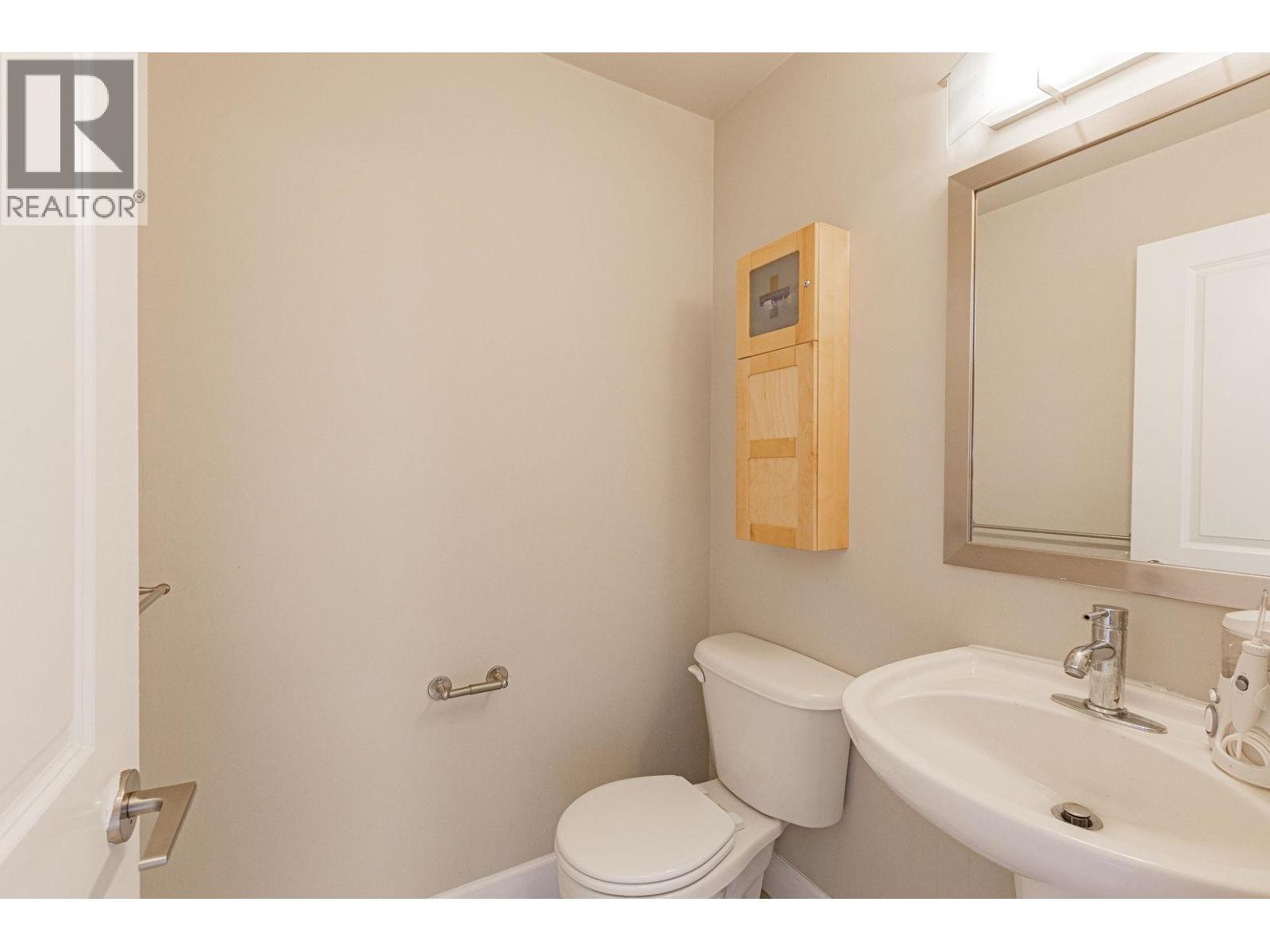 32 9551 FERNDALE ROAD, Richmond