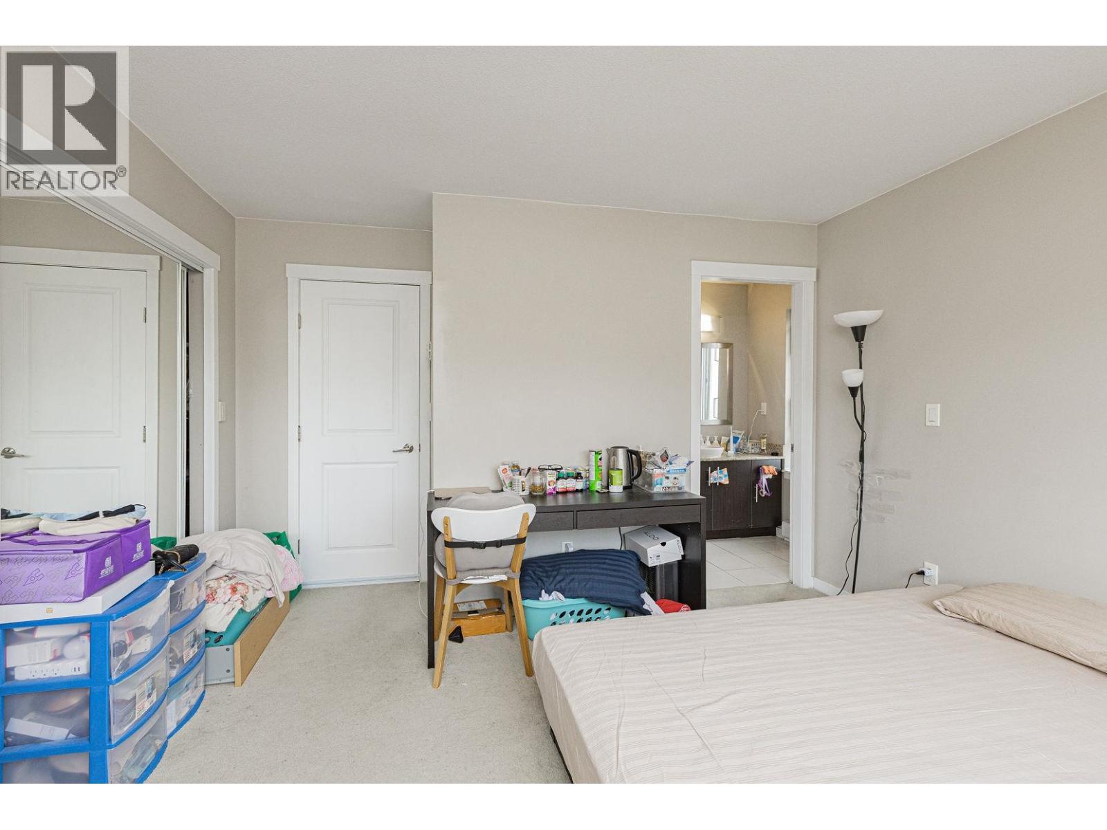 32 9551 FERNDALE ROAD, Richmond