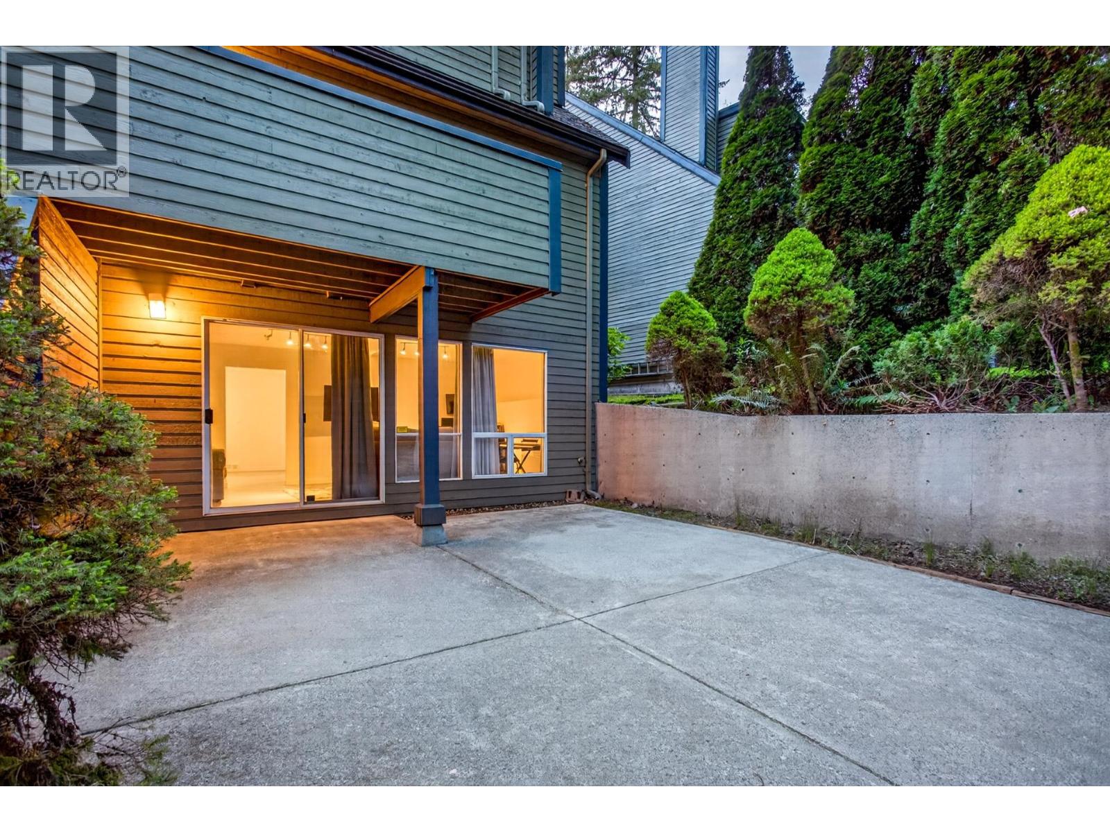 8218 FOREST GROVE DRIVE, Burnaby