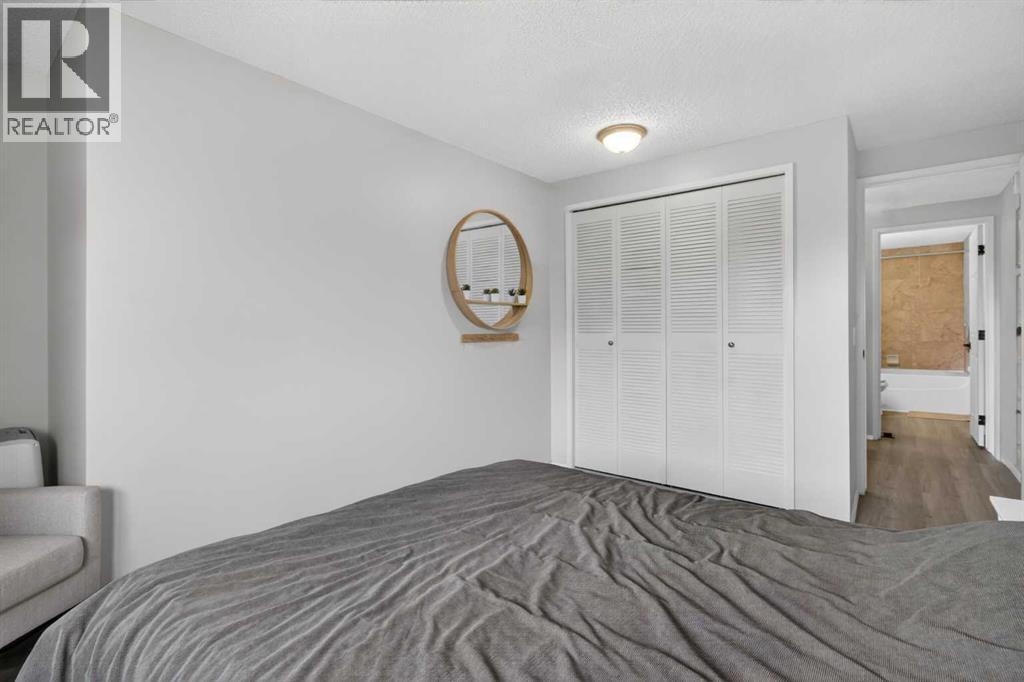 #57 2300 Oakmoor Drive SW - 19