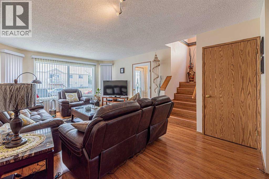 259 Carmel Close NE - 12