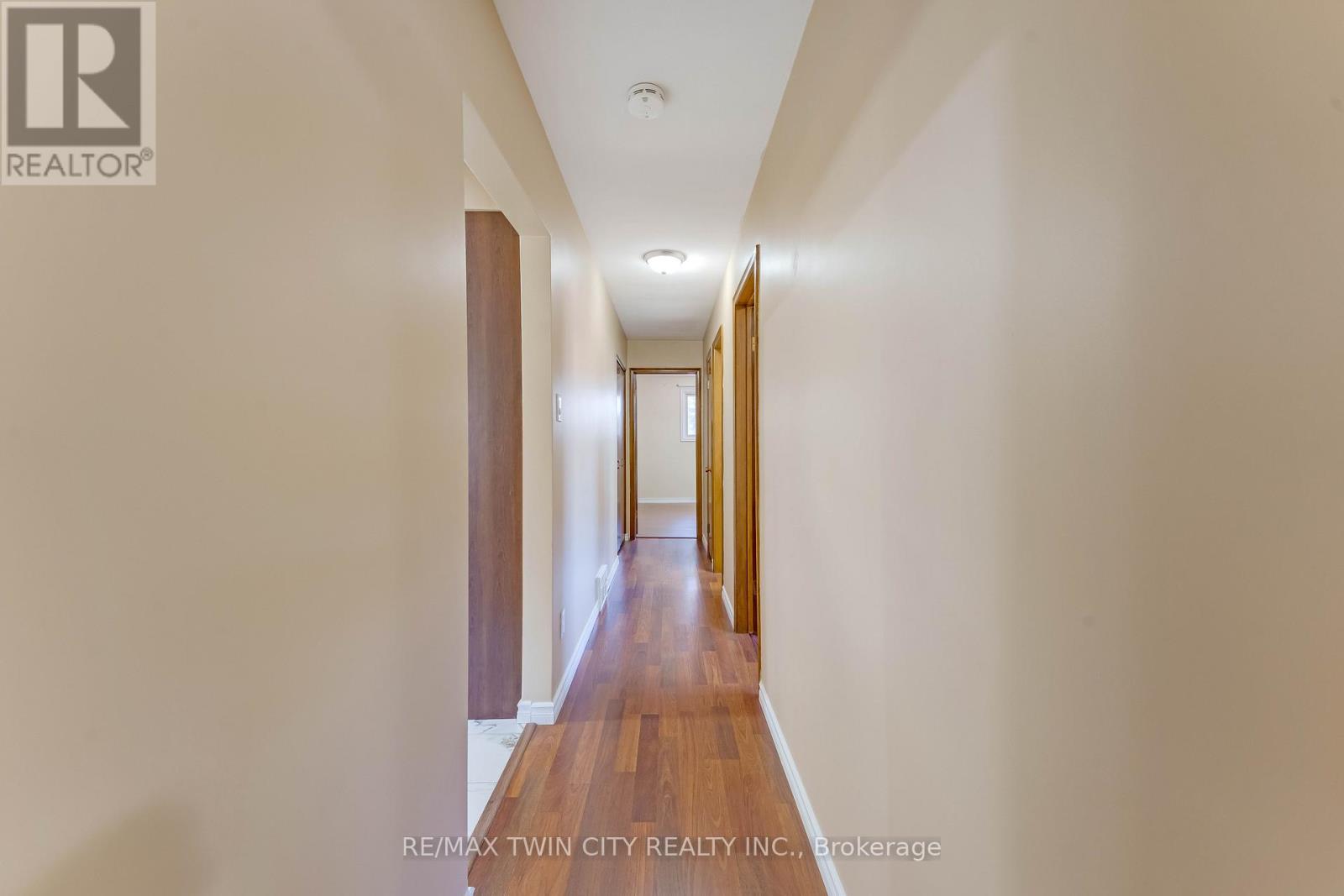 402 LAKEVIEW DRIVE - 12