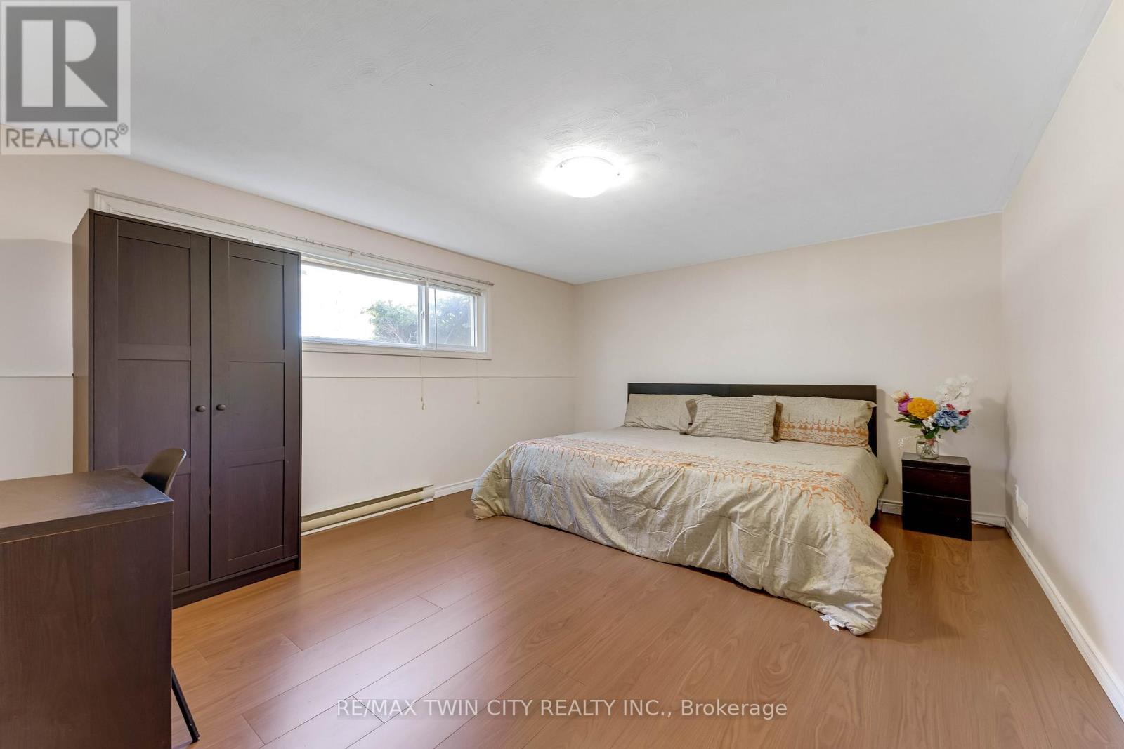 402 LAKEVIEW DRIVE - 25