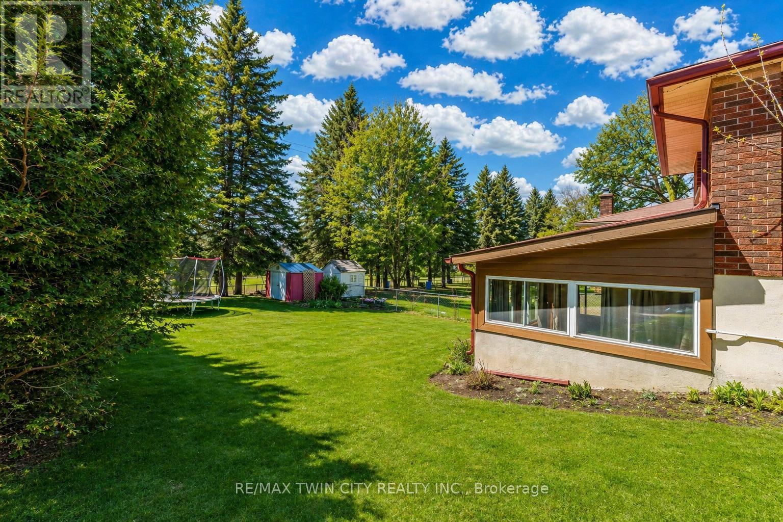402 LAKEVIEW DRIVE - 42