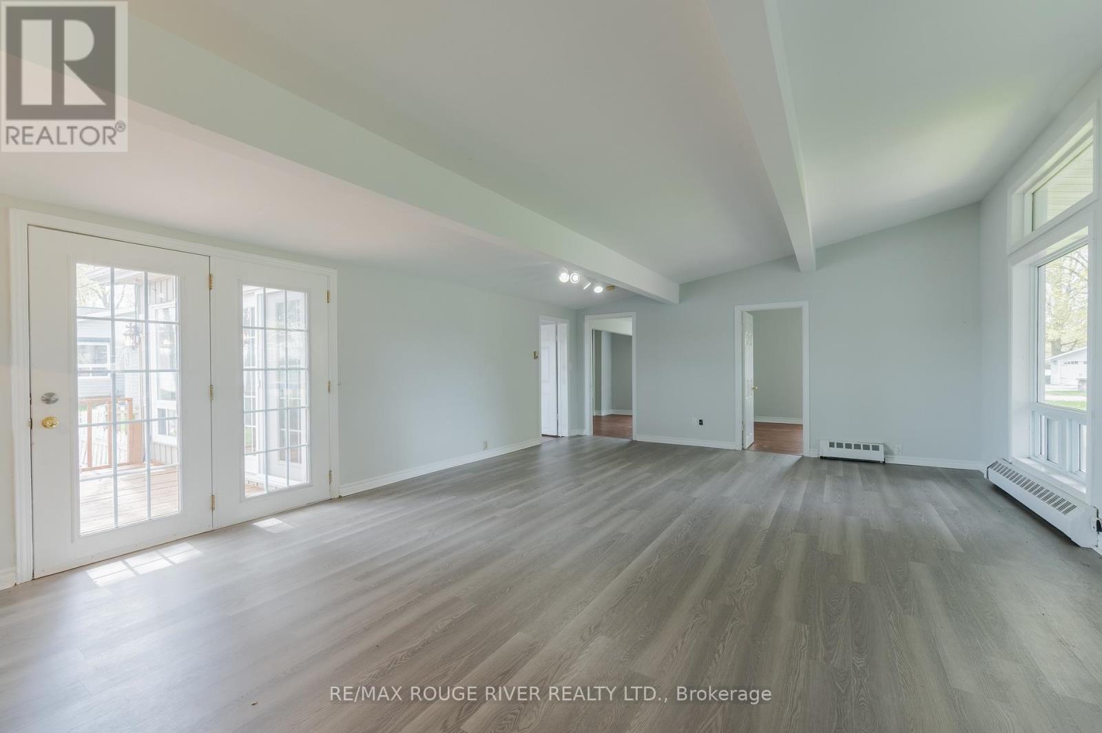 30 EDGEWATER DRIVE - 18