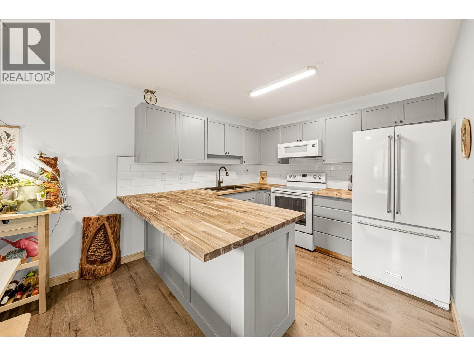 320 Canyon Trail Unit# 21, Fernie