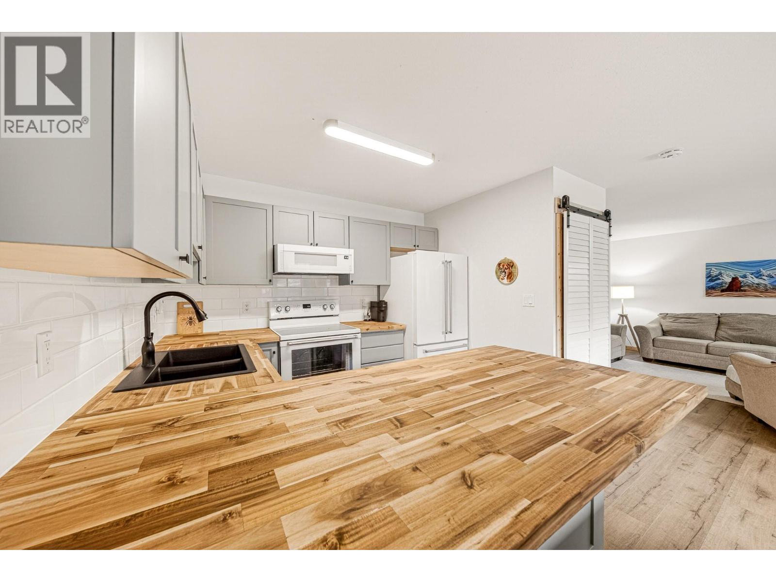 320 Canyon Trail Unit# 21, Fernie
