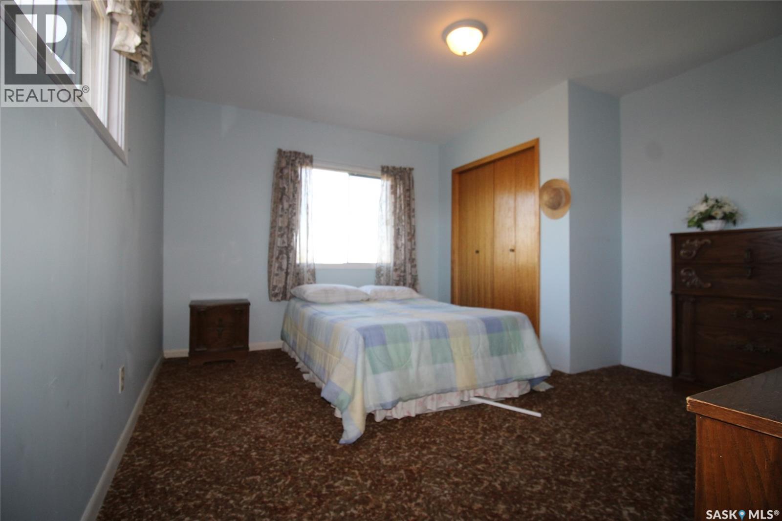 710 Railway AVENUE - 12
