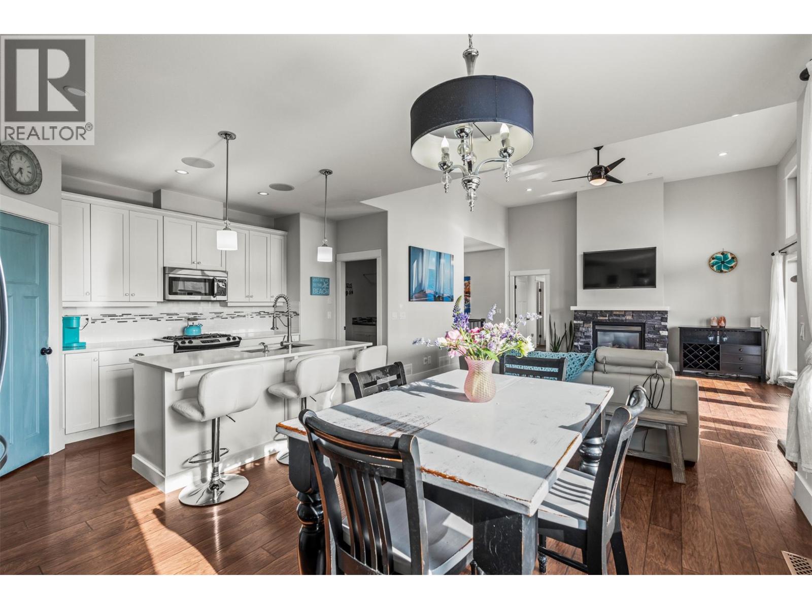 940 Mt Ida Drive - 29