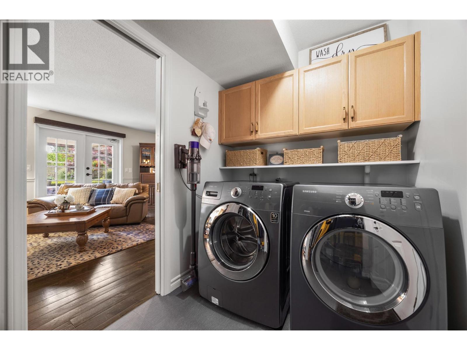  1045 Cameron Avenue, Kelowna