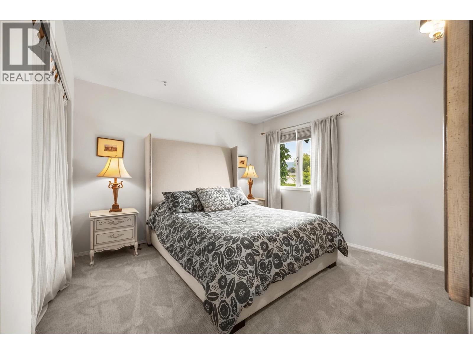  1045 Cameron Avenue, Kelowna
