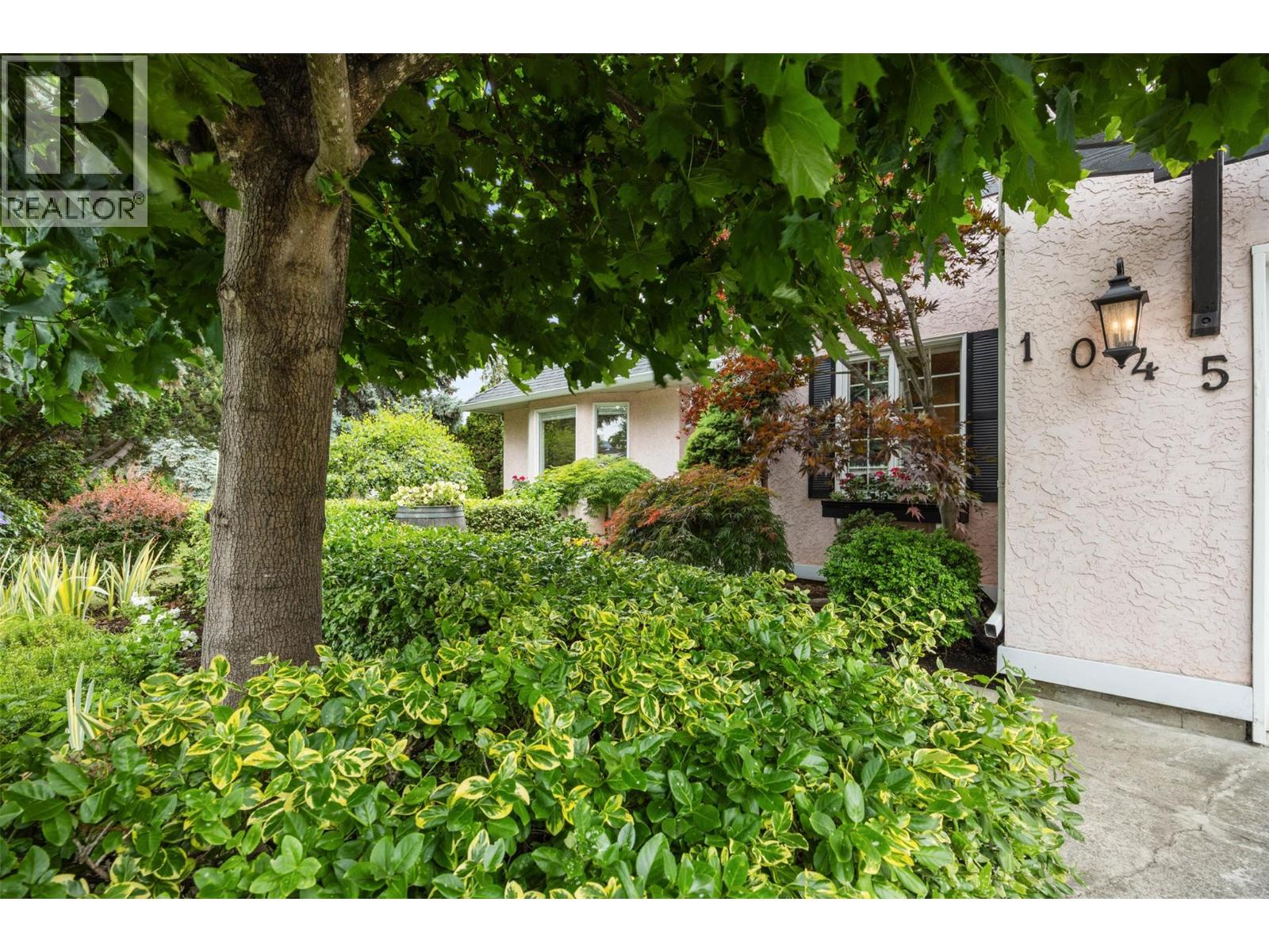  1045 Cameron Avenue, Kelowna