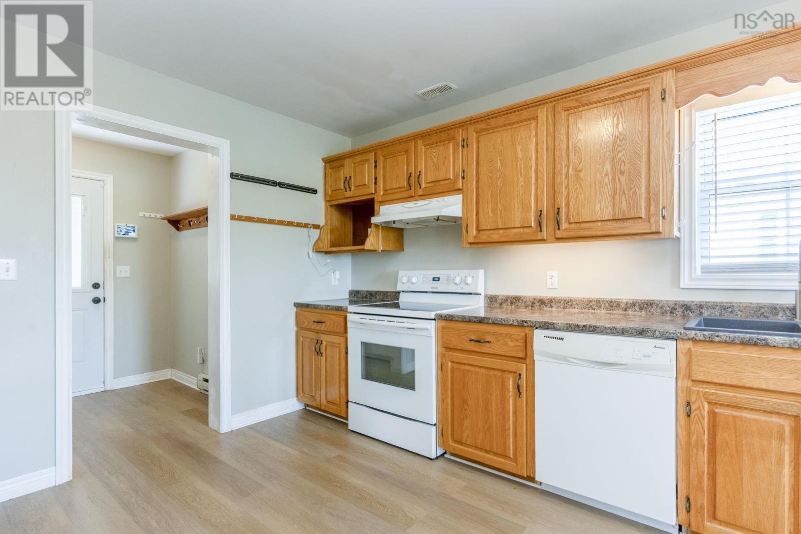 33 West Street - 12