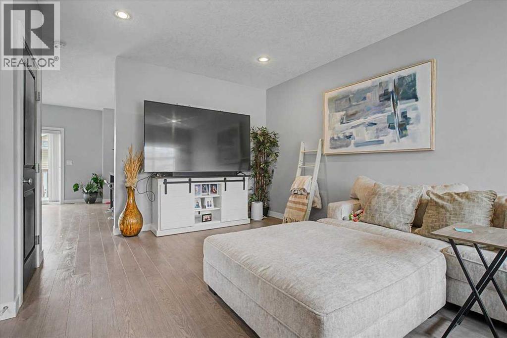 8770 72 Avenue - photo 5