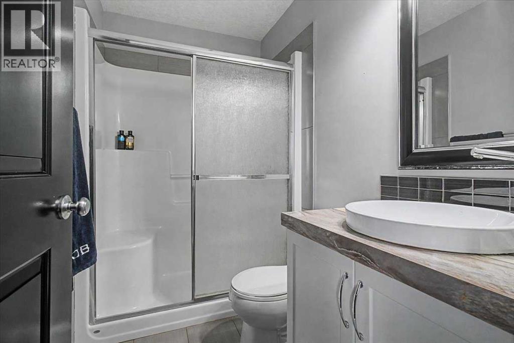 8770 72 Avenue — photo 12