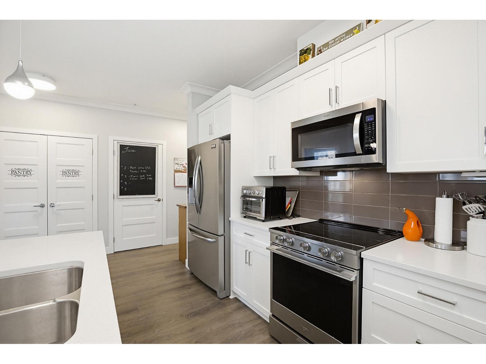 207 45630 SPADINA AVENUE, Chilliwack Proper West, Chilliwack