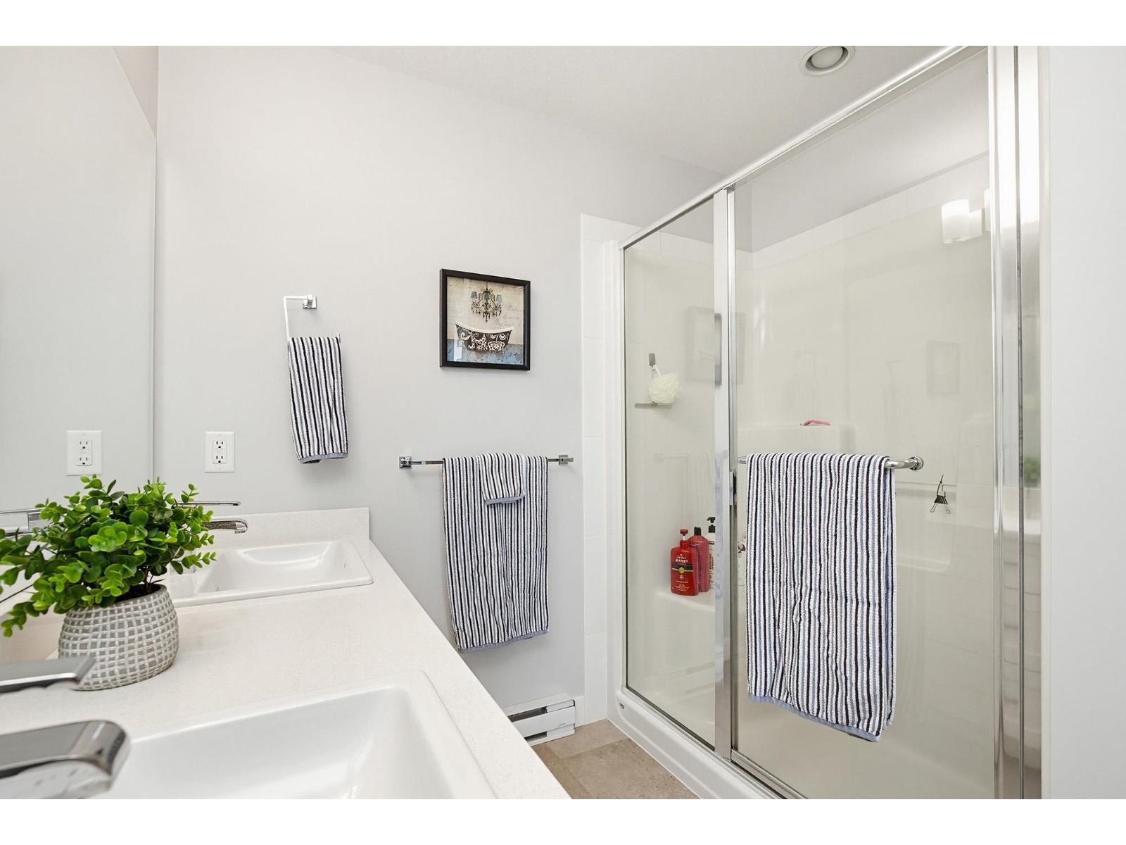 207 45630 SPADINA AVENUE, Chilliwack Proper West, Chilliwack