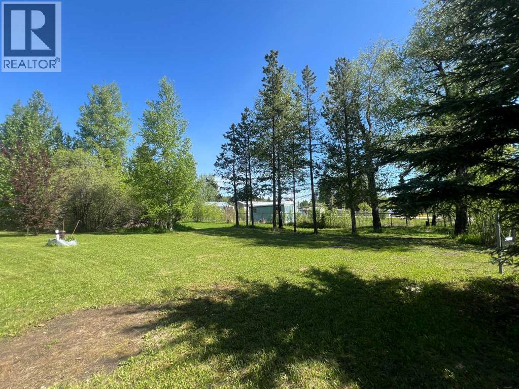 5010 49 Avenue — photo 7