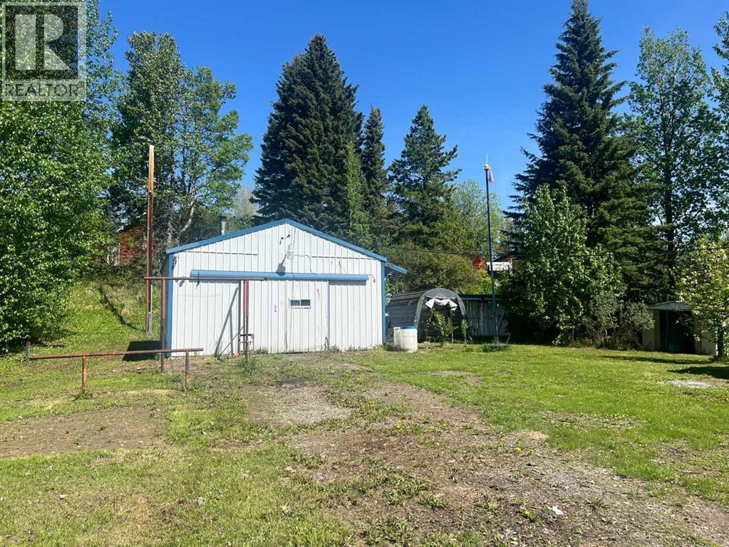 5010 49 Avenue — photo 25