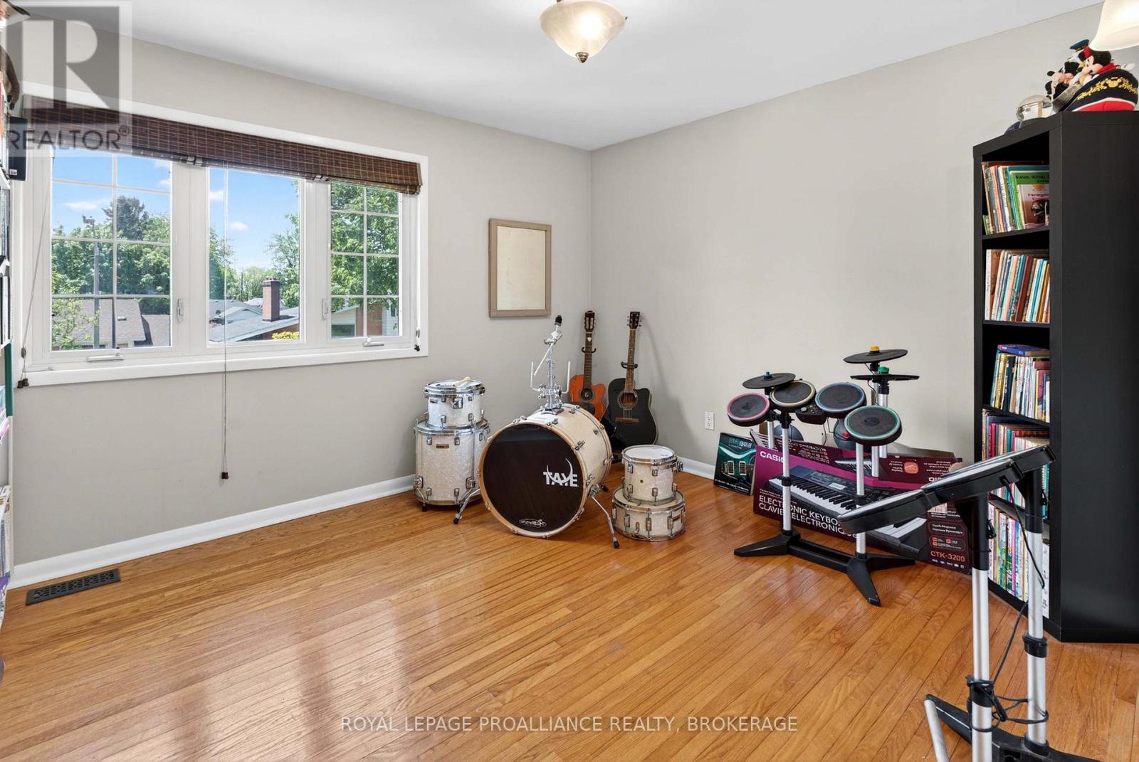 59 SILVER STREET - 39