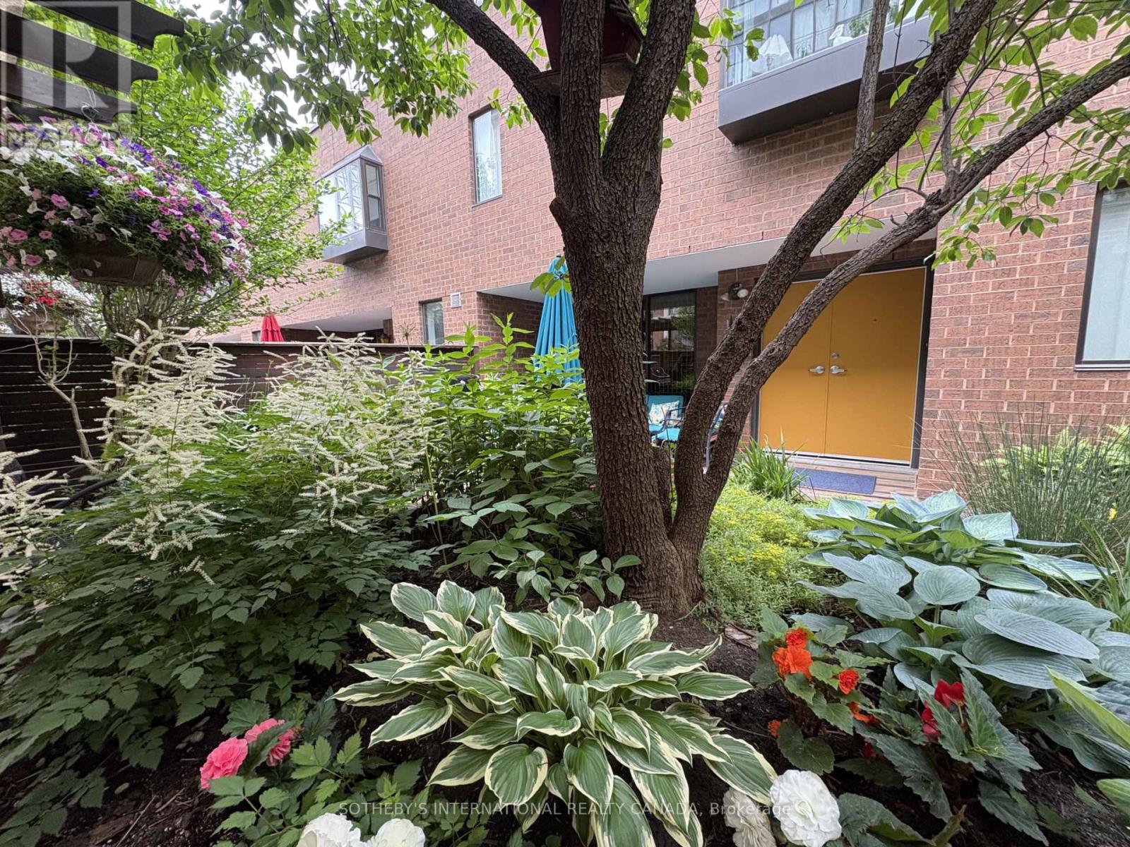 Listing photo of TH. 2 - 188 SPADINA AVENUE