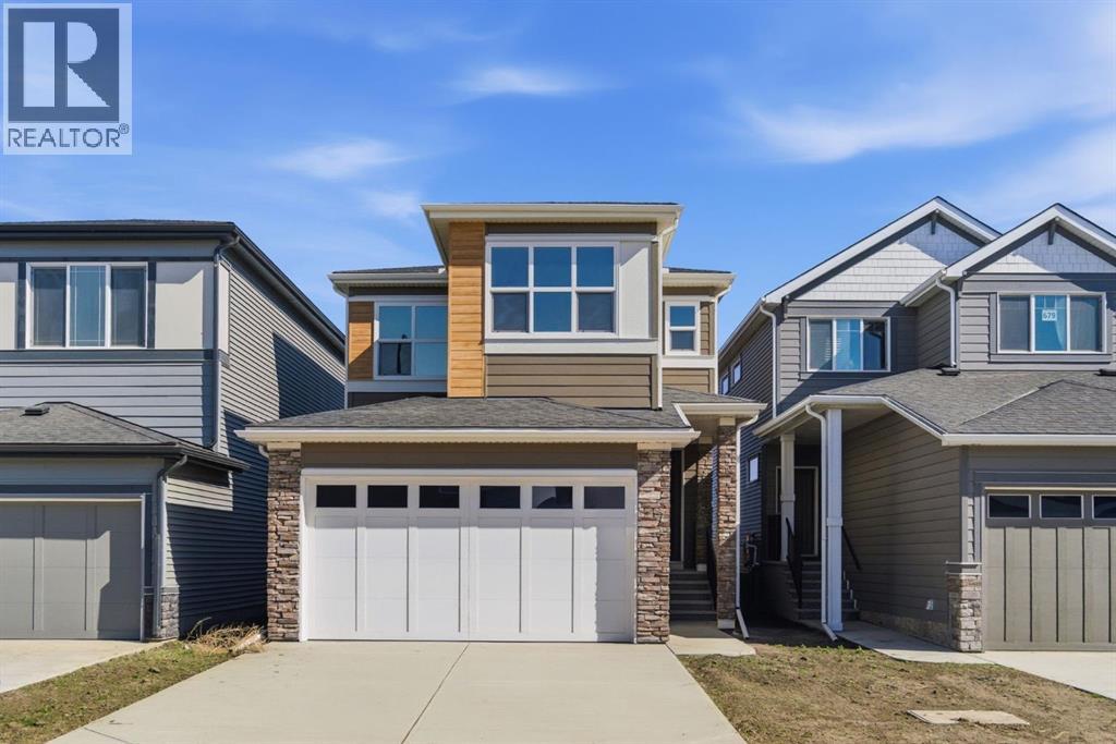 675 Buffaloberry Manor SE