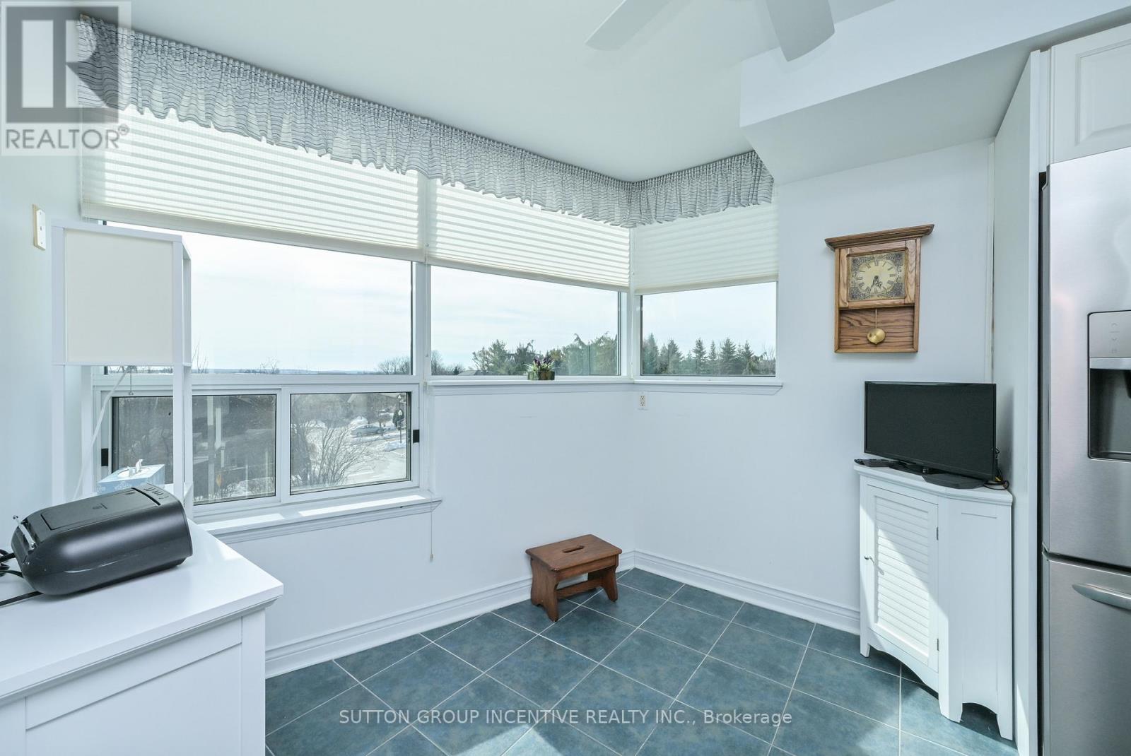 #308 4 BRIAR HILL HEIGHTS - 11