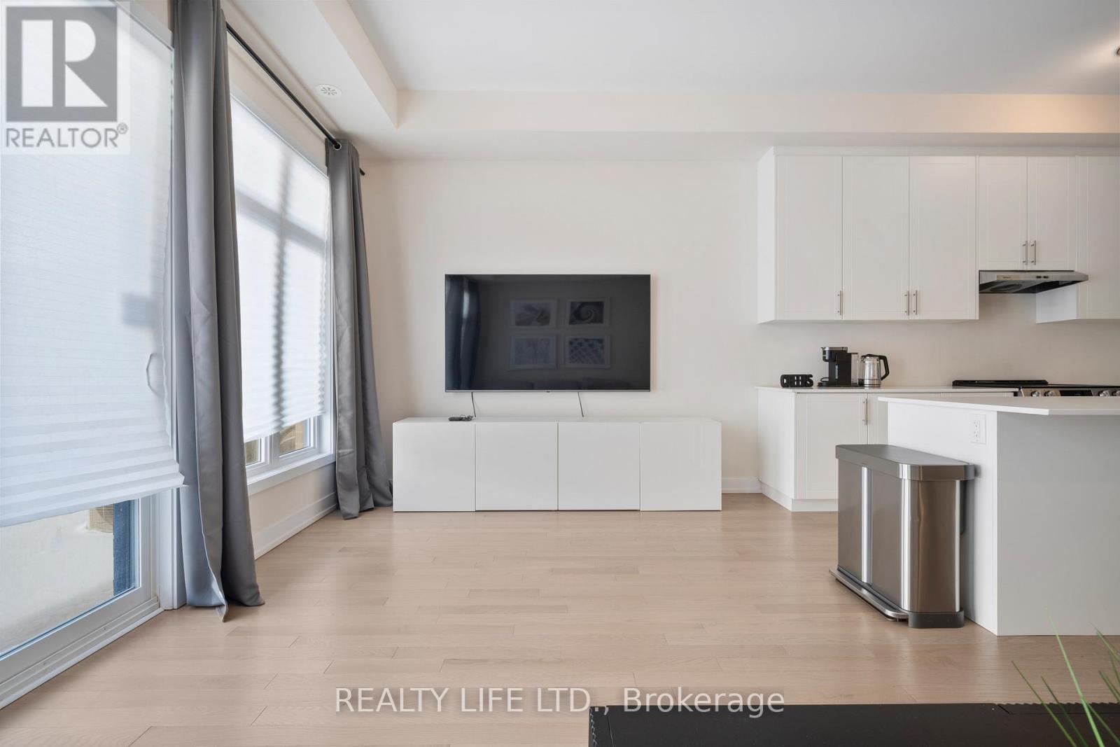 3137 MEADOWRIDGE DRIVE - 31