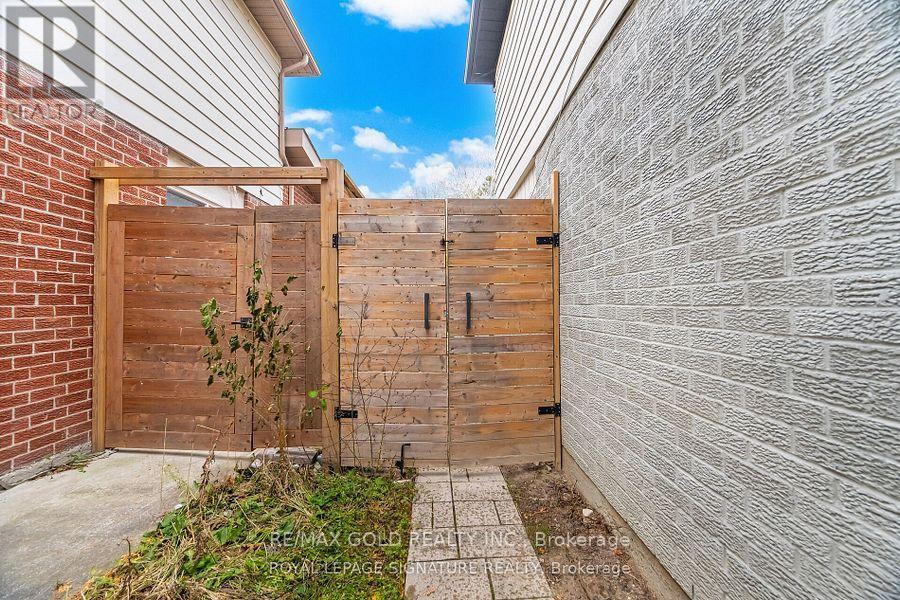 (BSMT) - 2673 KINGSBERRY CRESCENT