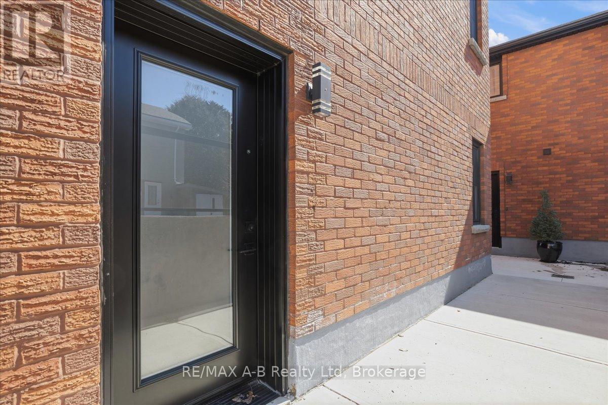 #1 74A CHURCH STREET - 20