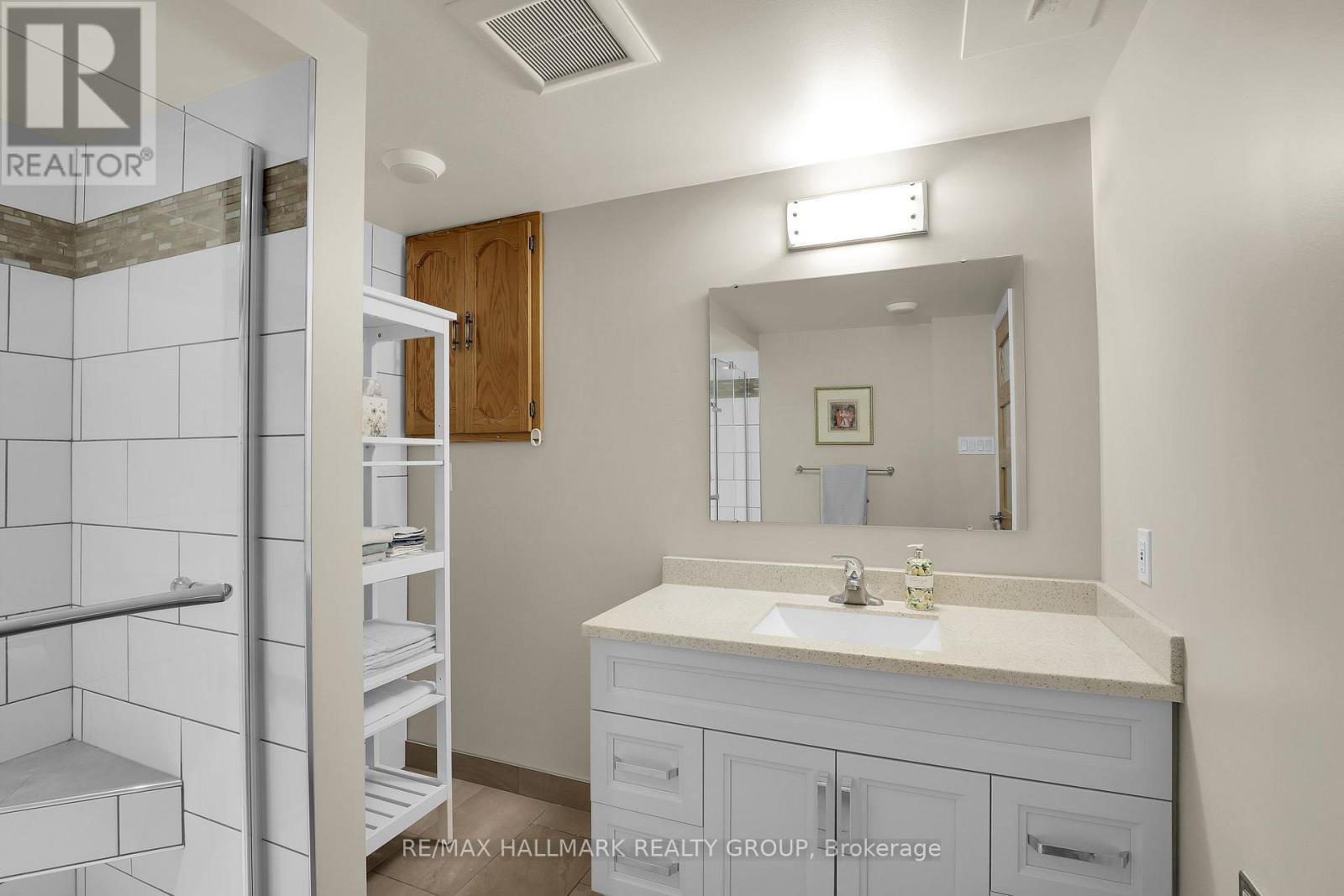 39 BISCAYNE CRESCENT - 21