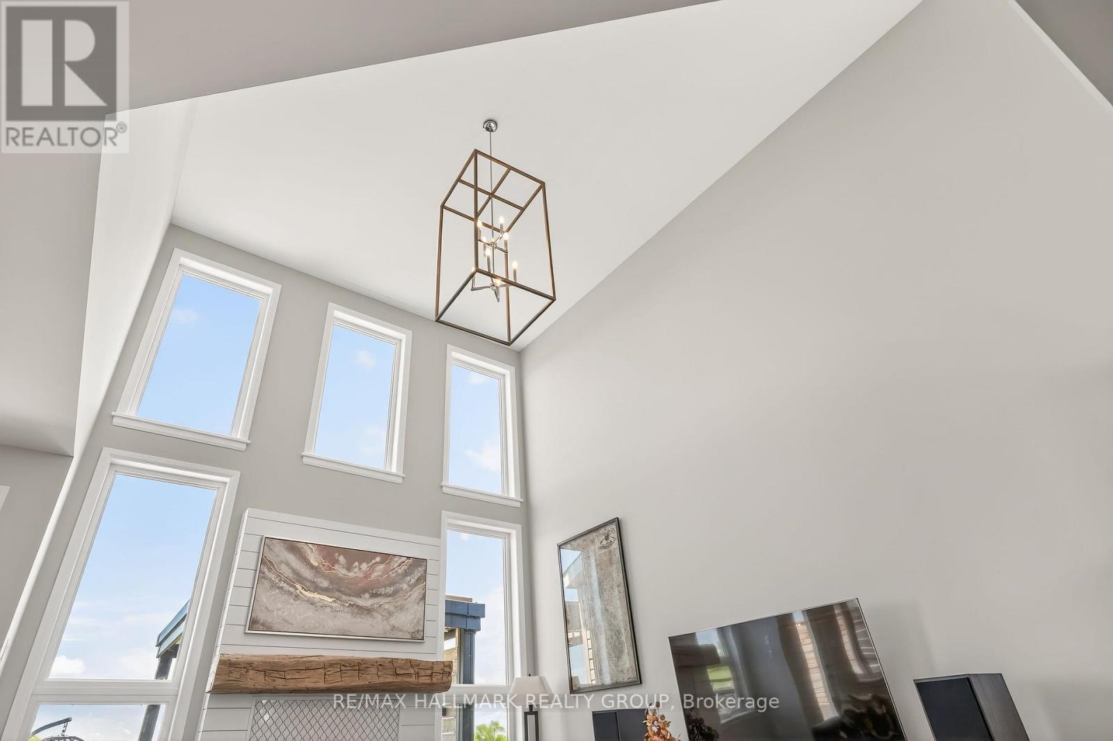755 KIRKHAM CRESCENT - 11