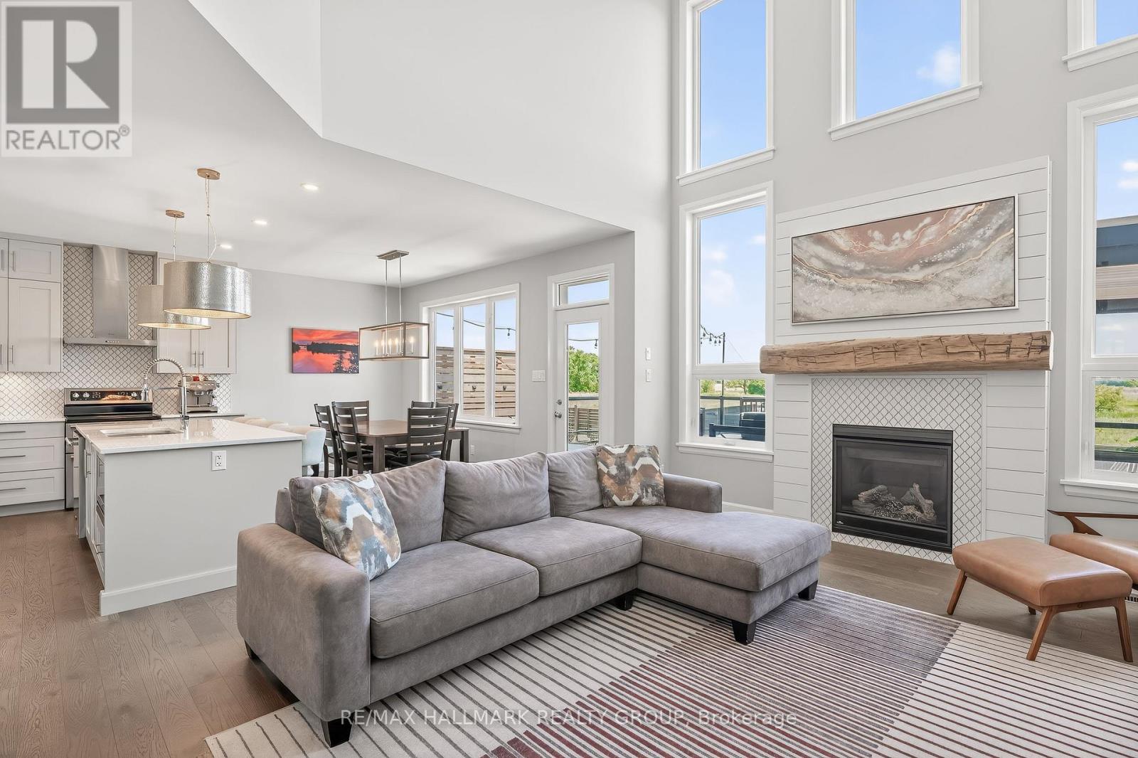 755 KIRKHAM CRESCENT - 14