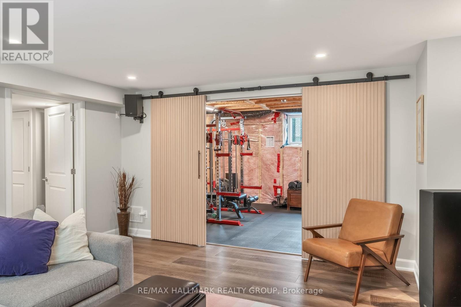 755 KIRKHAM CRESCENT - 40