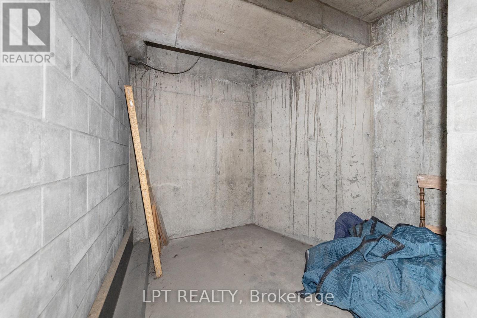 #206 1177 BELANGER AVENUE - 27