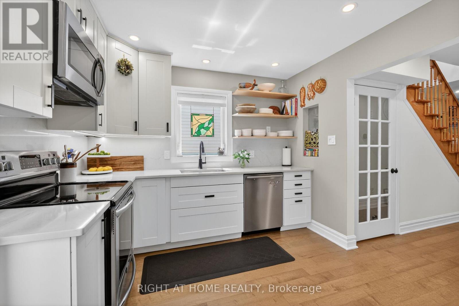1187 WHITEROCK STREET - 17