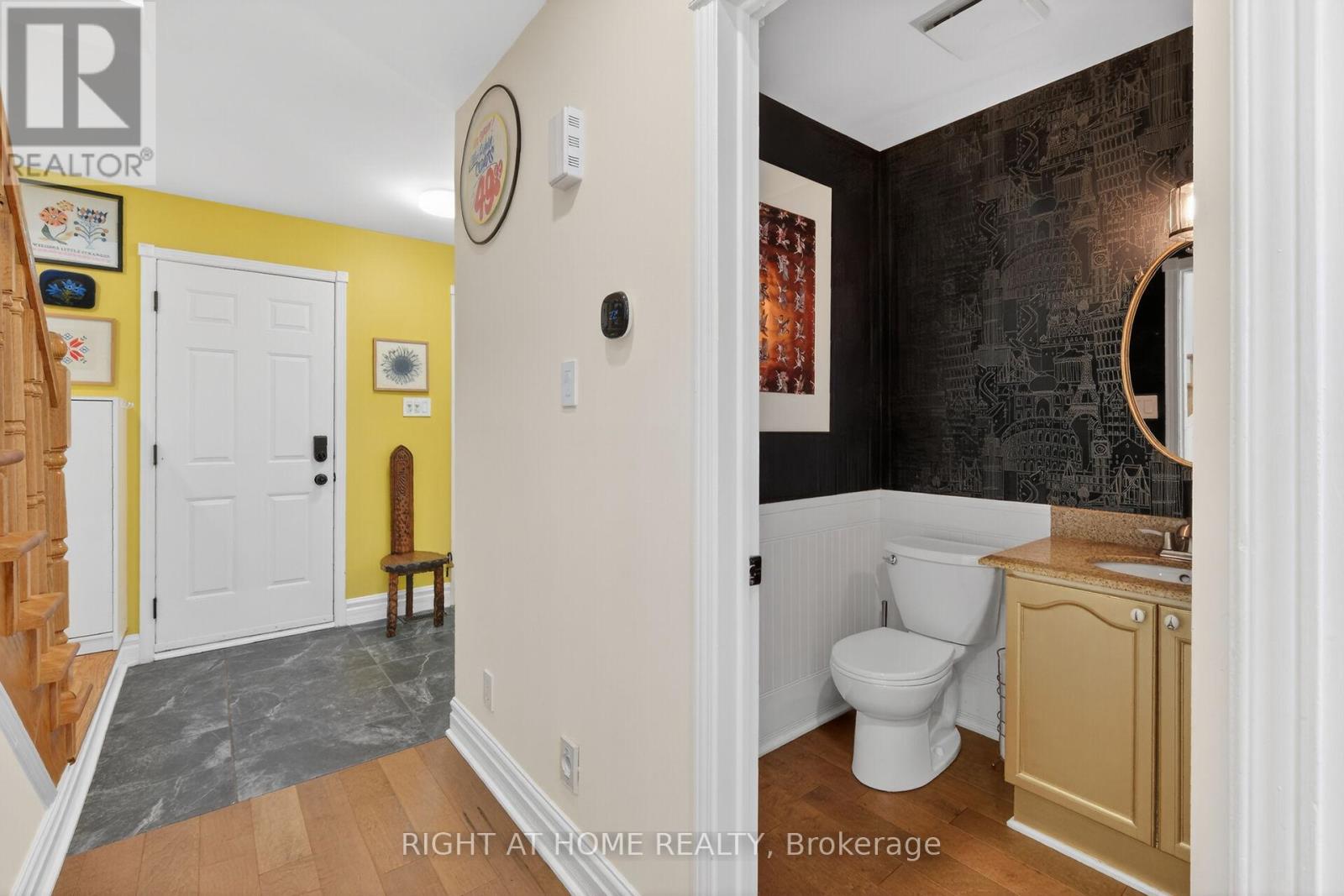 1187 WHITEROCK STREET - 23