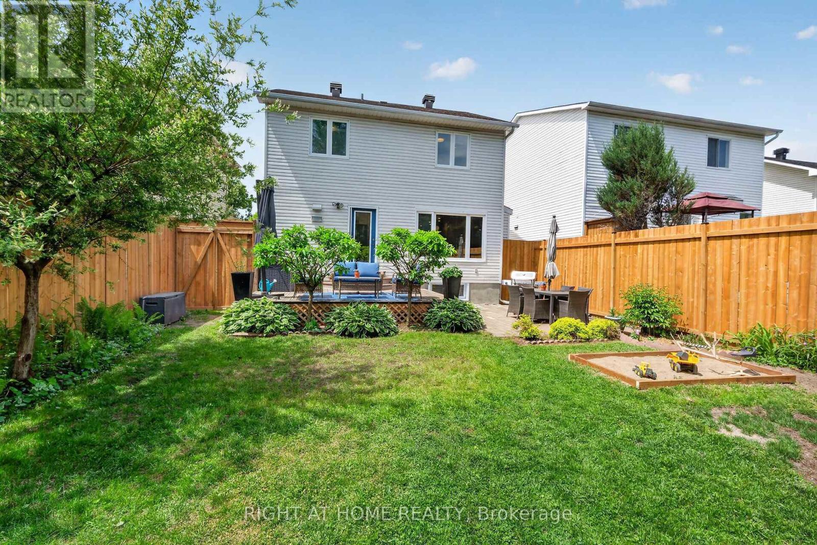 1187 WHITEROCK STREET - 46