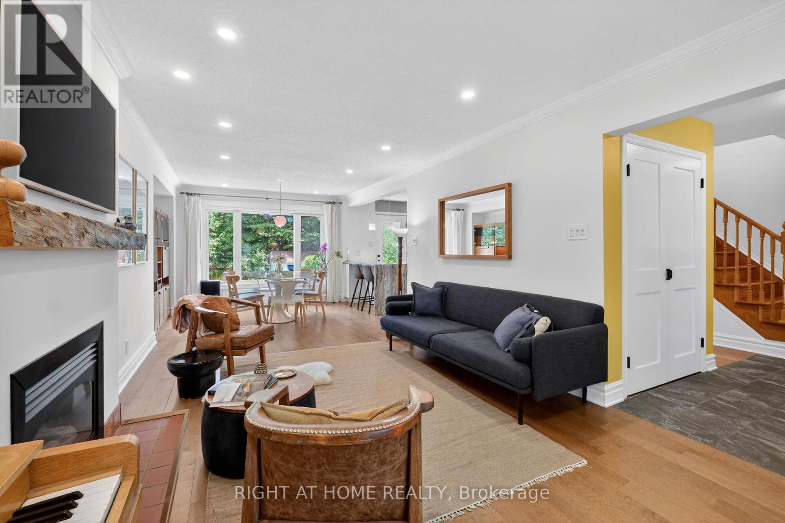 1187 WHITEROCK STREET - 8