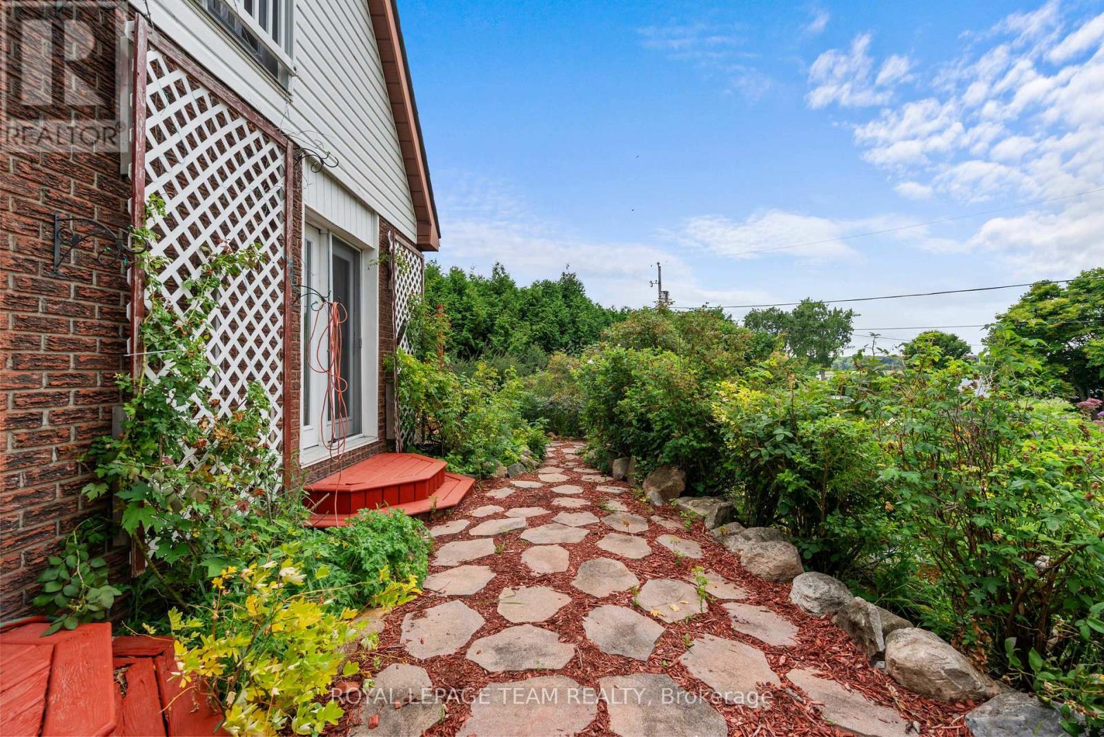 5687 CHERRY STREET - 35